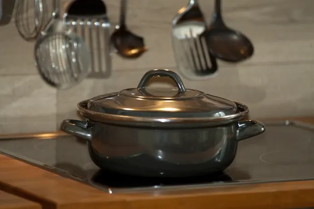 Pot on a smooth glass cooktop